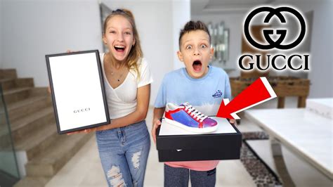 sis vs bro gucci|Customizing GUCCI Shoes and Giving them Away!!!! SIS vs BRO.